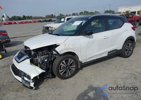 2019 Nissan Kicks Sr z USA, uszkodzony, nr VIN 3N1CP5CUXKL524883